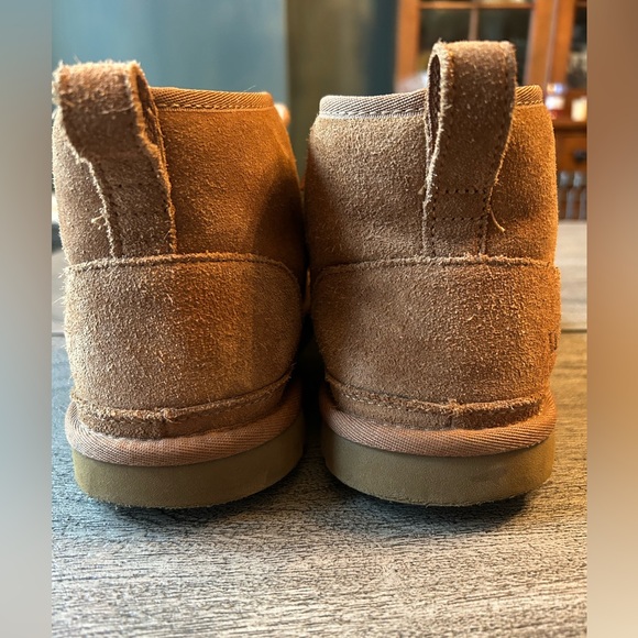 UGG Men’s Neumal Chukka Suede Lace Boots Size 10 - Picture 3 of 16